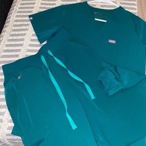 XXS Figs Hunter Green Jogger Scrub Set